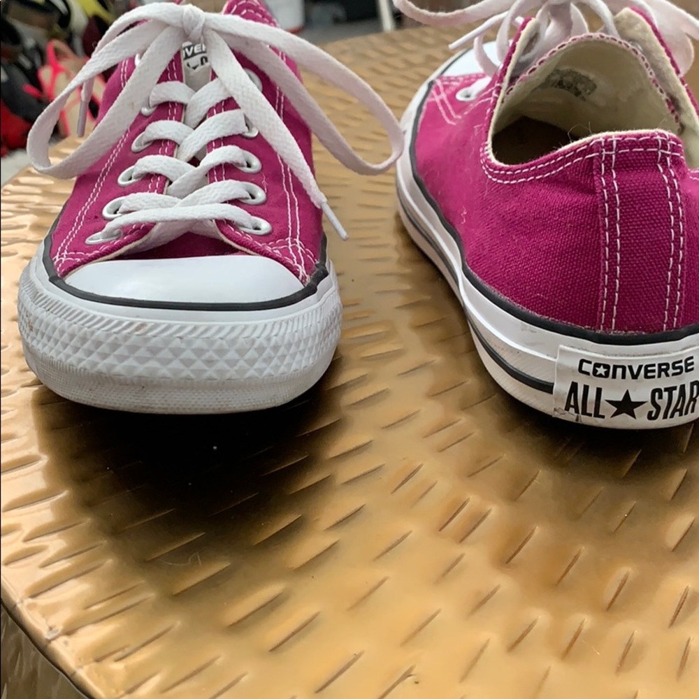 Pink converse - Picture 2 of 3